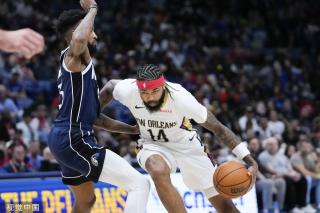 展现了他在 展现了他在