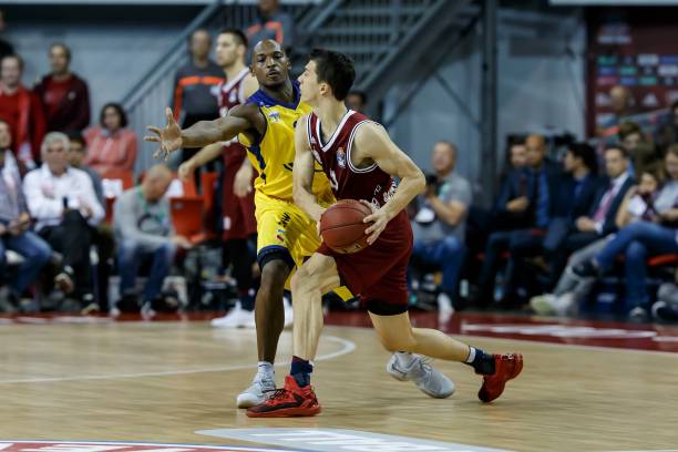 赛都是硬仗 赛都是硬仗