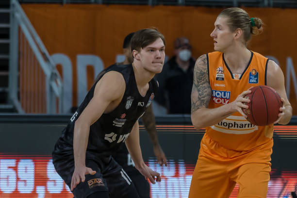 程中的一个 程中的一个